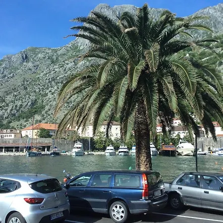 Apartments Qualitas Kotor Exterior photo
