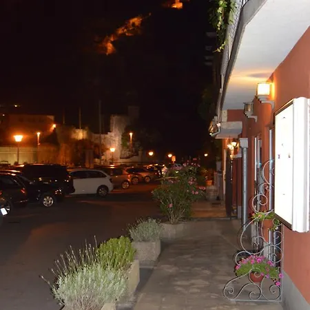 Apartments Qualitas Kotor Exterior photo