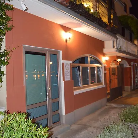 Apartments Qualitas Kotor Exterior photo